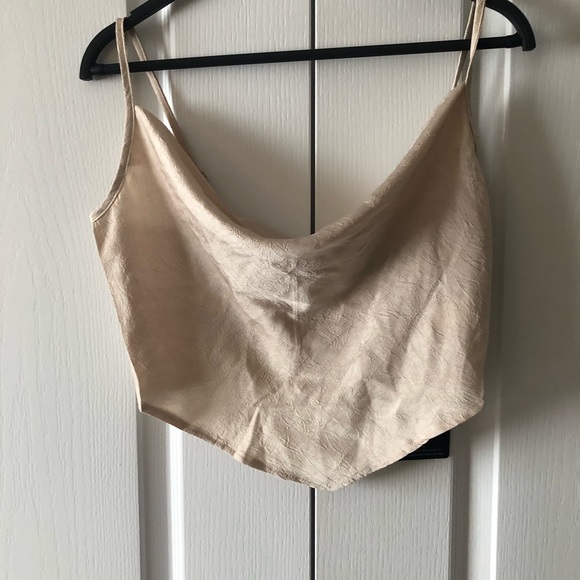 NWT Pretty Little Thing cropped champagne camisole - Picture 2 of 4